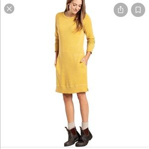 Toad and Co long sleeve pocket dress